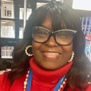 Meet your Posher, Alfreda